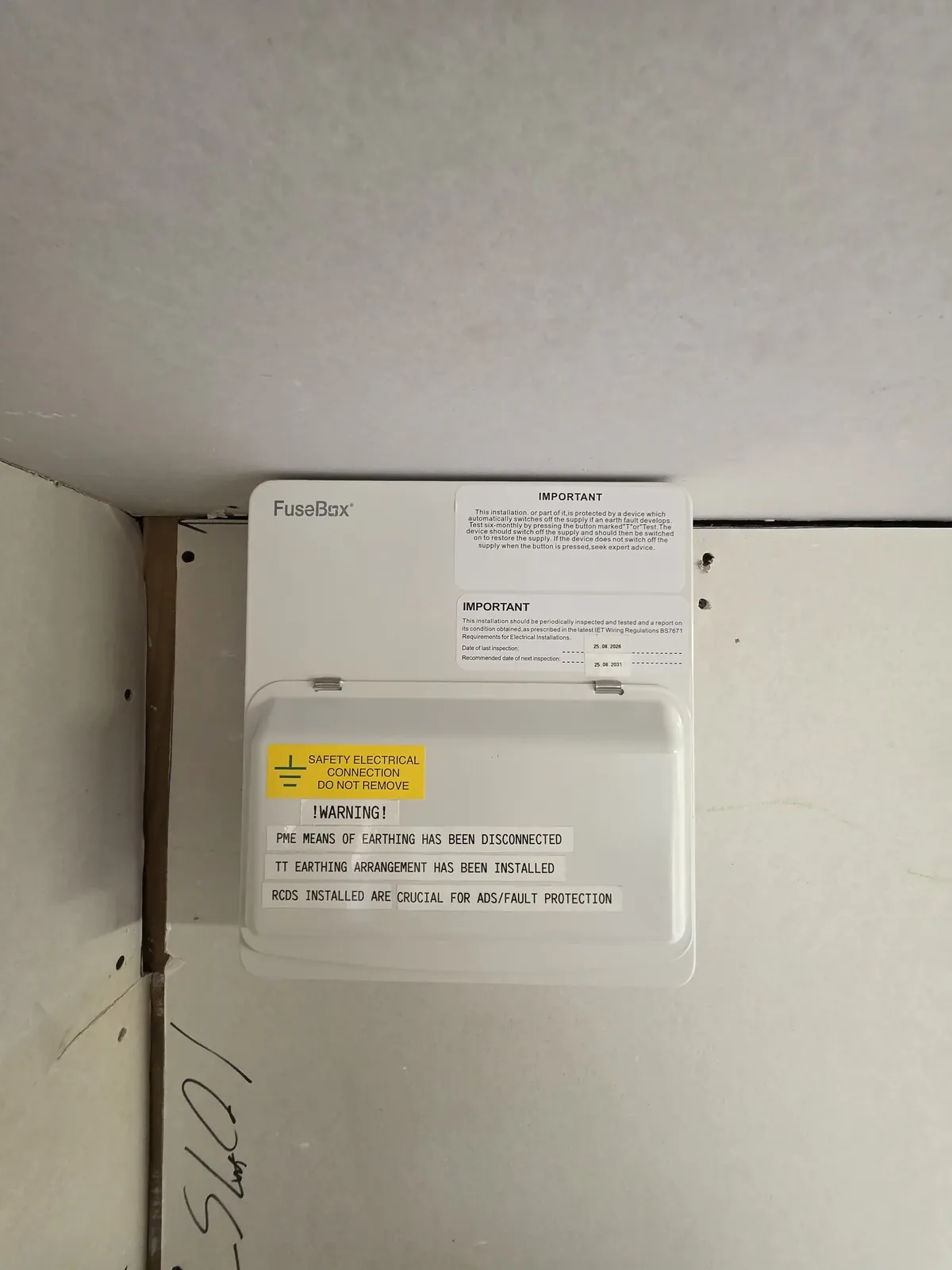 Finished consumer unit with TT earthing and RCD caution labels